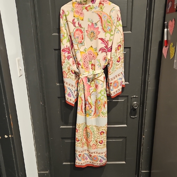 Zara Multicolor Floral Robe - Picture 4 of 8